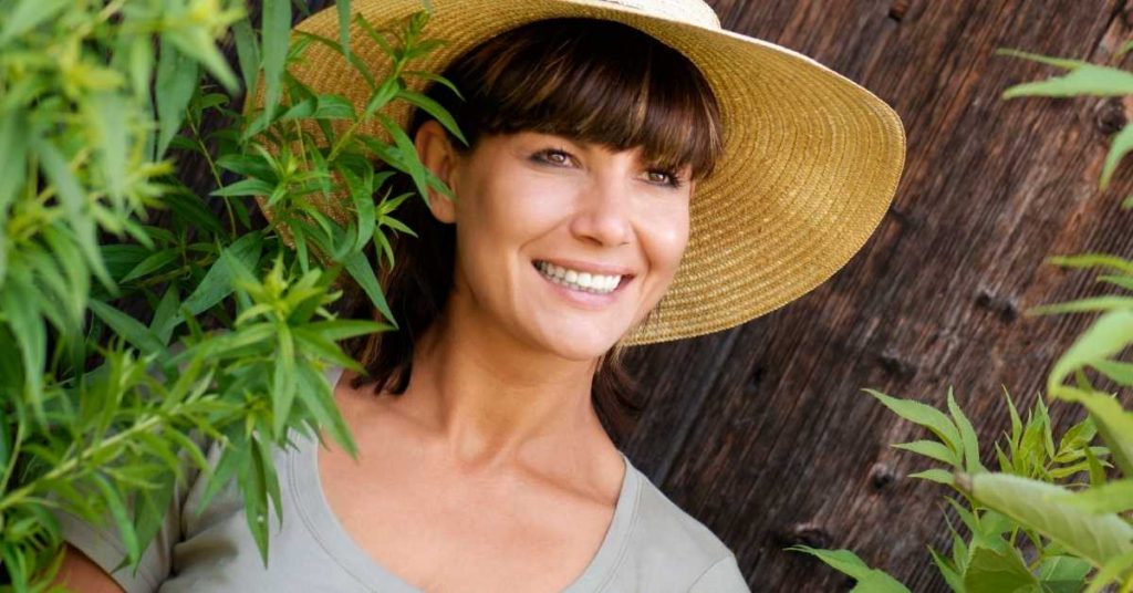 The 11 Best Gardening Hats for 2021, Best Gardening Hats, Garden Hat, Backyard Eden, www.backyard-eden.com